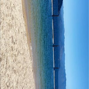 Meet your Posher, Abi